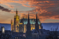 Coucher de soleil sur la Cathédrale depuis Bellecroix Tableau sur toile: 80x60 com  Tarif promo: 49 euros